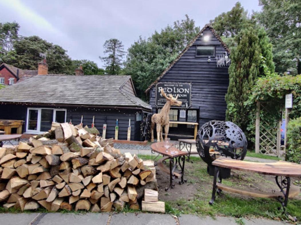 Red Lion Pub, Restaurant&Hotel Rooms Betchworth Exterior foto